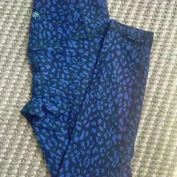 Athleta Salutation Print 7/8 Tight/Dot Leopard  Enchanted Blue/size S - Picture 4 of 7